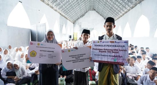 OJK Tingkatkan Literasi-Inklusi Keuangan Syariah di Pondok Pesantren. | ist
