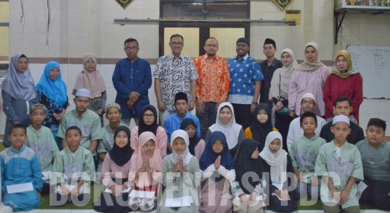 pemberian santunan ke Panti Asuhan Kp Melayu, di Kampung Melayu Kecil, Bukit Duri, Kecamatan Tebet, Jakarta Selatan