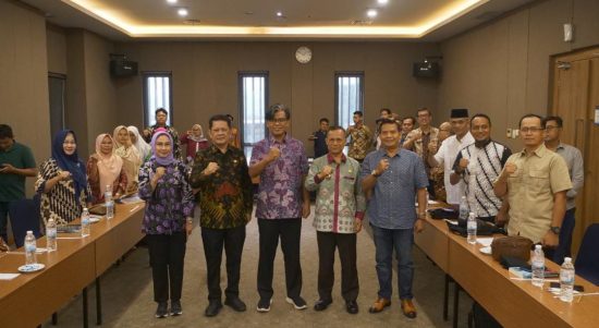 Acara FGD dan pemutaran film dokumenter "Road to Resilience" yang digelar oleh BNPT di Hotel Batiqa, Kota Bandar Lampung. | ist