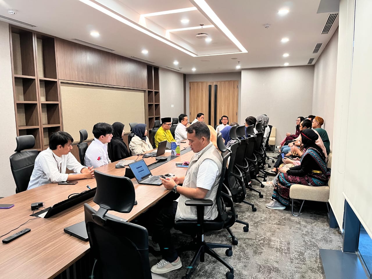 berhasil meningkatkan skor Good Corporate Governance (GCG) secara signifikan