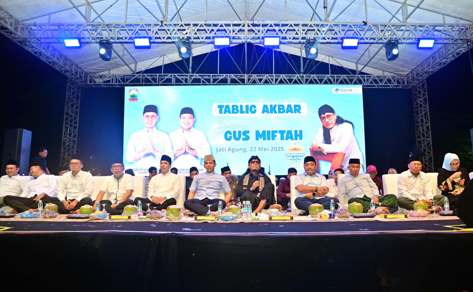 Ribuan Warga Padati Tabligh Akbar Gus Miftah, Bupati Egi: Bagian Pembangunan Akhlak-Spiritual Masyarakat