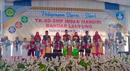 Meriah! TK Insan Mandiri Lepas 107 Lulusan, Tampilkan Keceriaan Lewat Seni