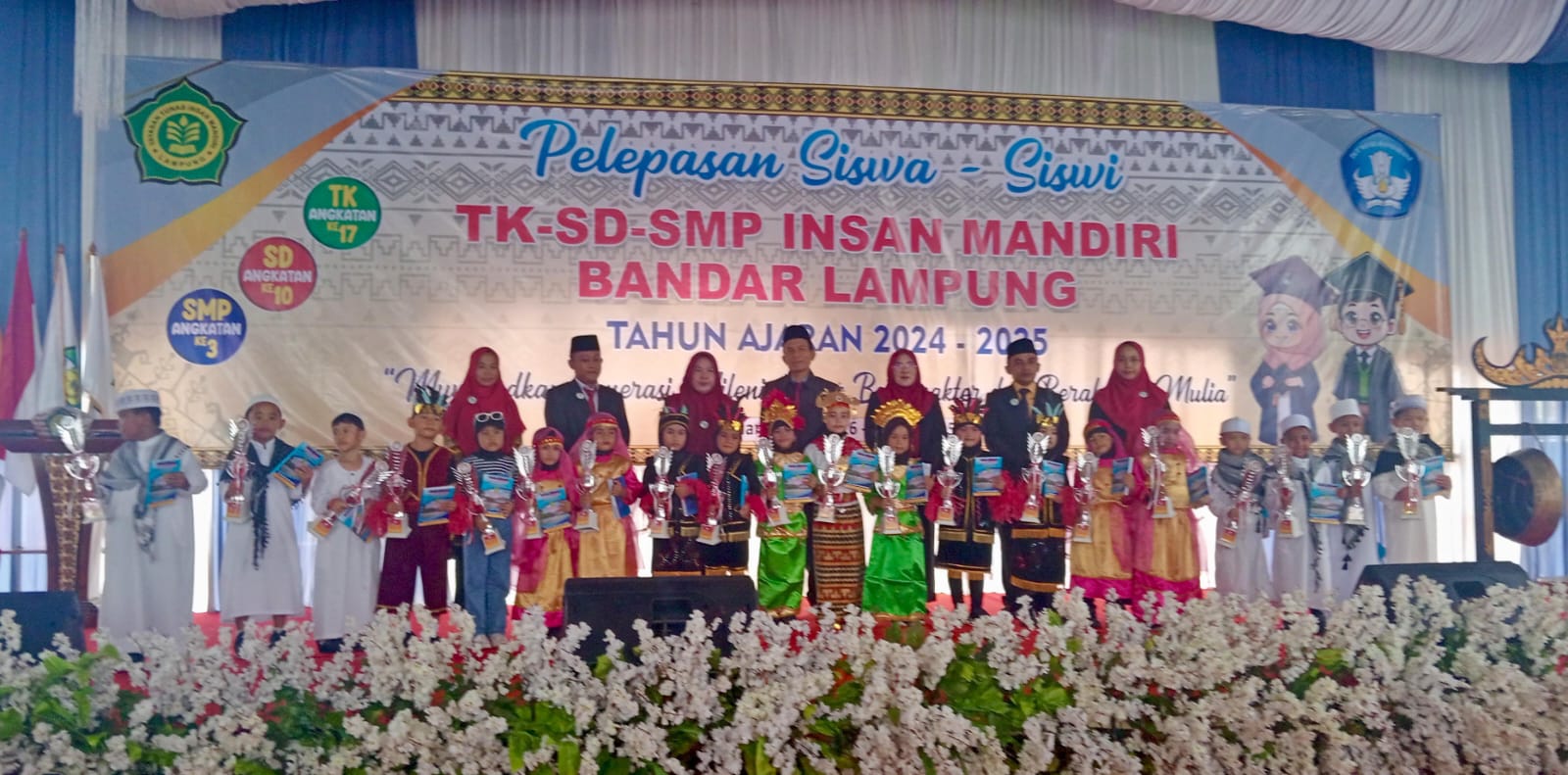 Meriah! TK Insan Mandiri Lepas 107 Lulusan, Tampilkan Keceriaan Lewat Seni