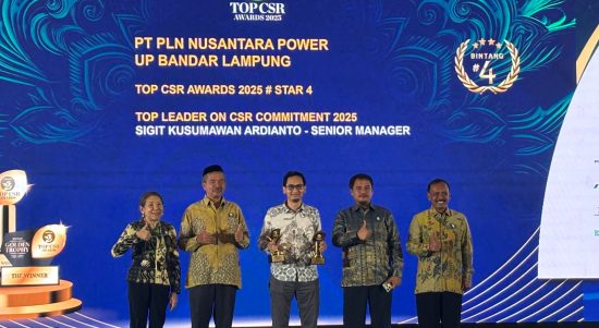 PLN Nusantara Power UP Bandar Lampung Borong Dua Penghargaan TOP CSR 2025!