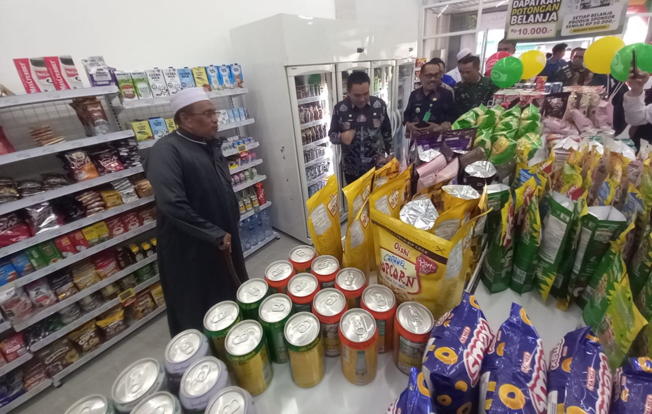 Ponpes Riyadhus Sholihin Resmikan RSMart: Minimarket untuk Kemandirian Ekonomi Santri Yatim & Dhuafa
