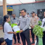 Rutan Ambon bagikan hasil kebun kepada keluarga warga binaan