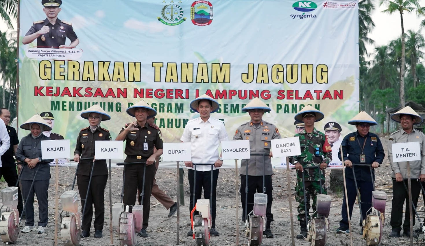 Bupati Lamsel & Kajati Turun ke Ladang! Kolaborasi Hebat Demi Ketahanan Pangan dan Nasib Petani