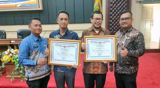 Disdukcapil dan RSUD Bob Bazar Raih Predikat “Sangat Baik” dari Kementerian PAN-RB
