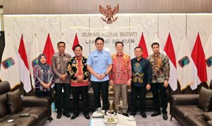 Audiensi CEO El John Indonesia, Johnnie Sugiarto, bersama Bupati Lampung Selatan Radityo Egi Pratama beserta jajaran. | ist