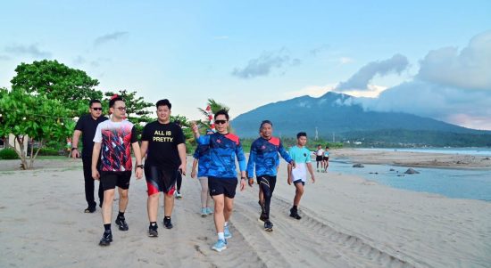 Bupati Egi Turun Langsung Cek Jalur, Krakatau Beach Run 2025 Siap Jadi Event Lari Paling Eksotis di Indonesia