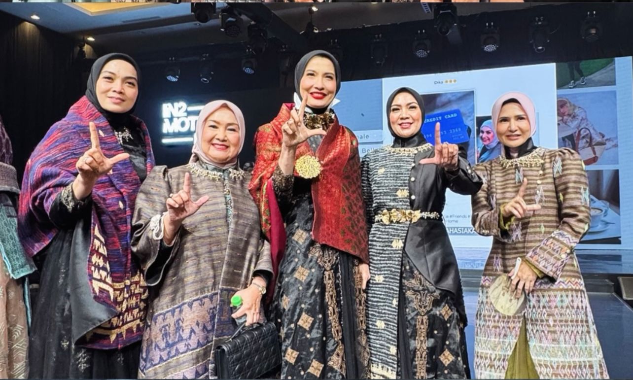 Penampilan Srikandi Lampung di ajang Indonesia International Modest Fashion Festival (IN2MOTIONFest) 2025. | ist