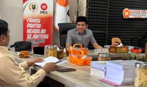 Ketua Fraksi PKS DPRD Lampung, Ade Utami Ibnu, memimpin rapat internal terkait Raperda BUMD. | Ist