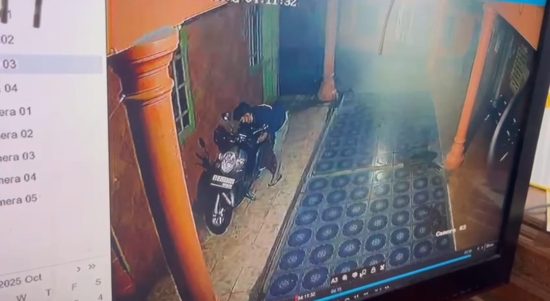 Empat Pelaku Gondol Motor Mahasiswi Polinela, Aksi Terekam CCTV
