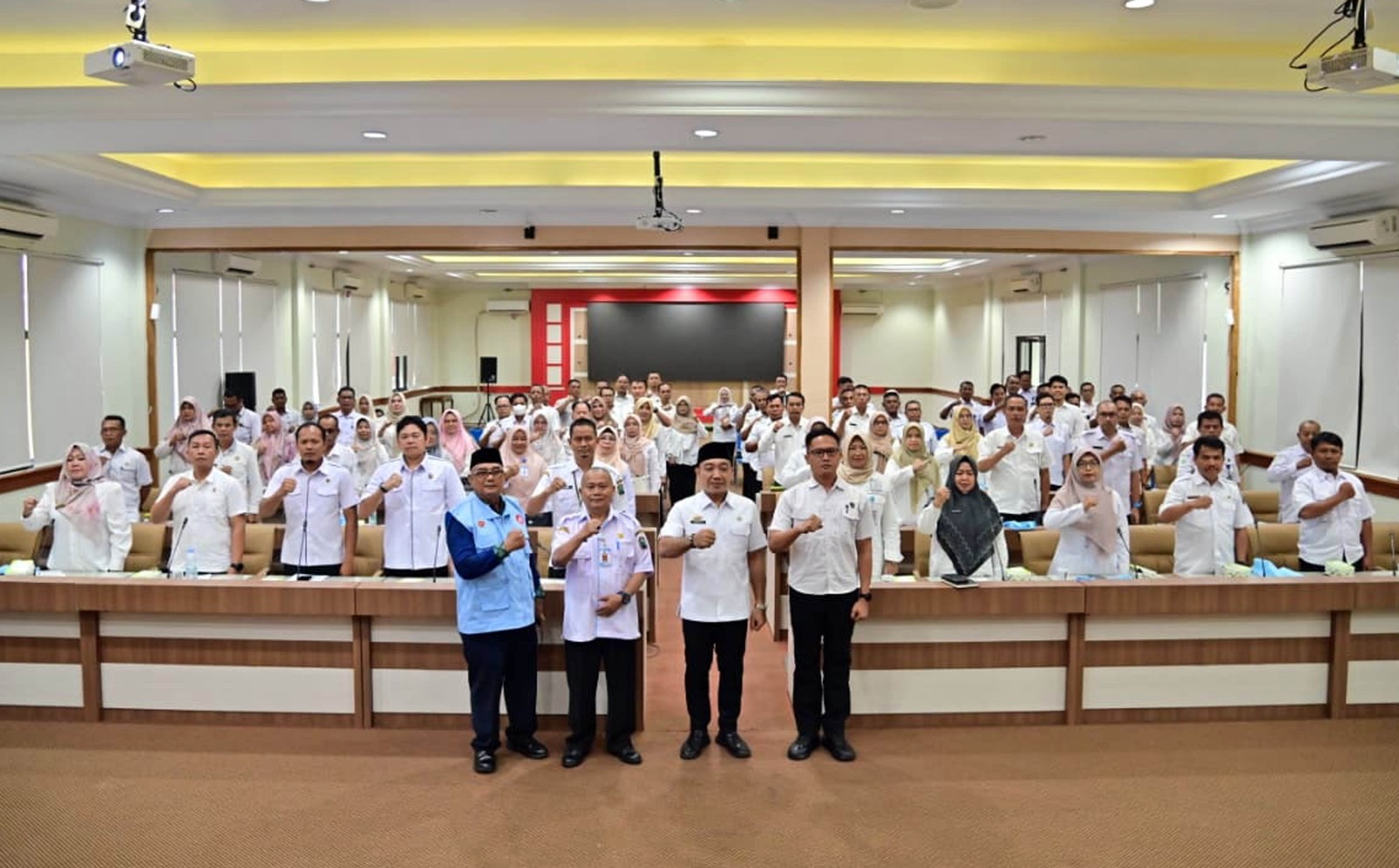 Pemkab Lamsel Teguhkan Komitmen Cegah Gratifikasi dan Berantas Pungli Pemkab Lamsel Teguhkan Komitmen Cegah Gratifikasi dan Berantas Pungli