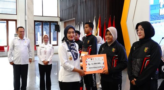 Pemprov Lampung Beri Bonus untuk Peraih Emas PON Beladiri 2025