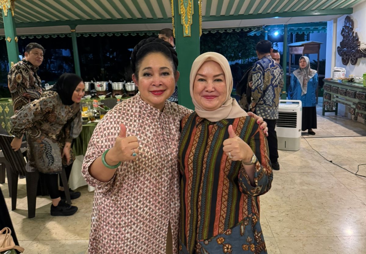 Dwita Ria Syukuri Penganugerahan Gelar Pahlawan Nasional untuk Jenderal Besar HM Soeharto Dwita Ria Syukuri Penganugerahan Gelar Pahlawan Nasional untuk Jenderal Besar HM Soeharto