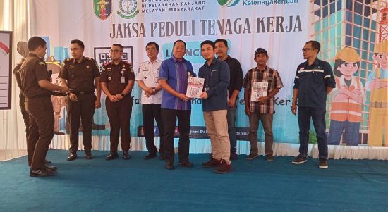 Pengaduan Tenaga Kerja Kini Lebih Mudah! Cabjari Panjang Luncurkan Barcode Jaksa Peka