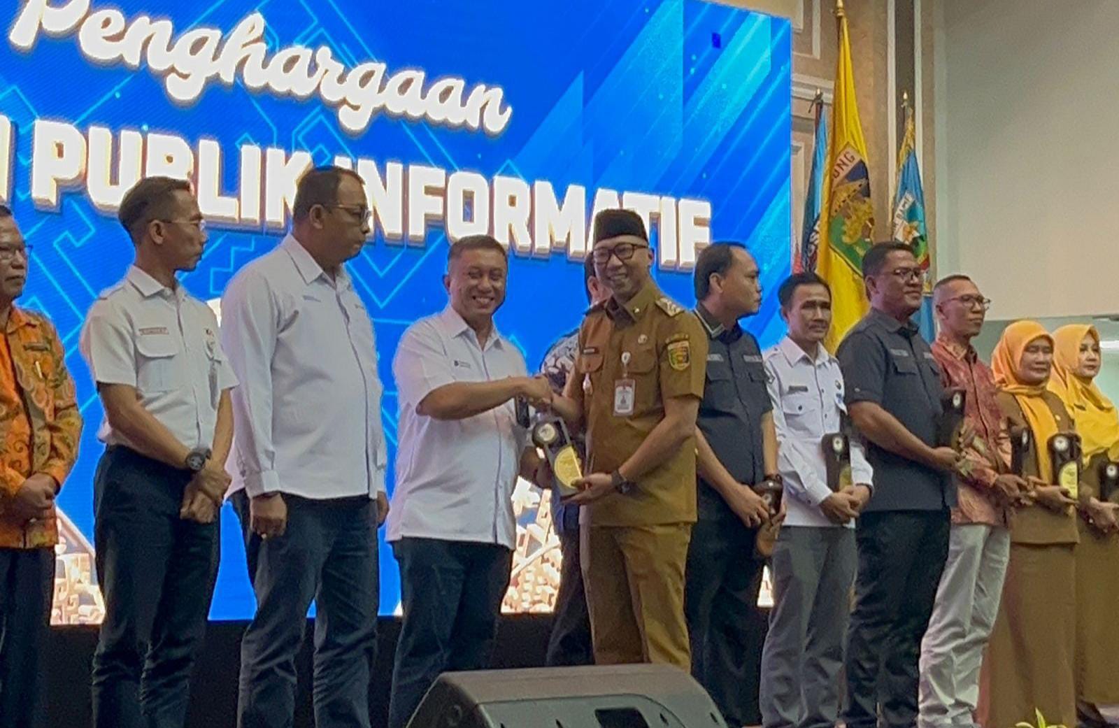 PLN UID Lampung Diganjar Predikat Badan Publik Informatif pada Anugerah KIP 2025 PLN UID Lampung Diganjar Predikat Badan Publik Informatif pada Anugerah KIP 2025