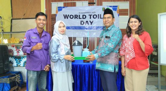 Kolaborasi Mahasiswa Malahayati, YSC, dan Kelurahan Pesawahan Hadirkan Jamban Sehat di Perpustakaan Ceria