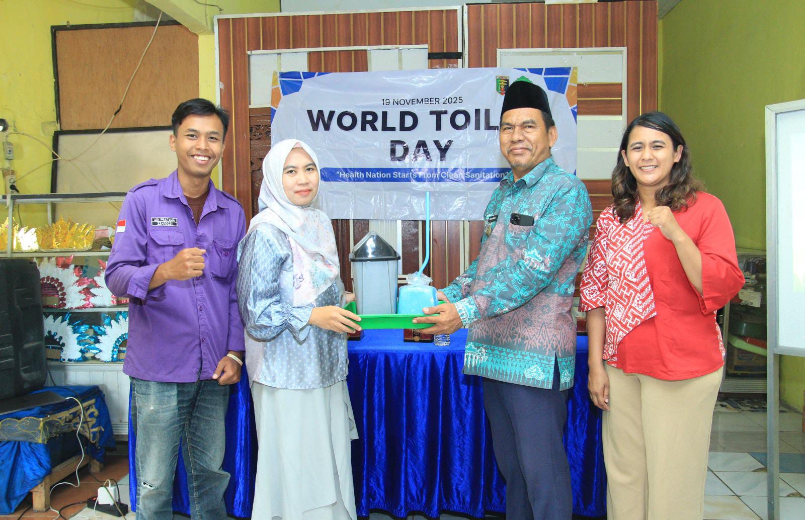Kolaborasi Mahasiswa Malahayati, YSC, dan Kelurahan Pesawahan Hadirkan Jamban Sehat di Perpustakaan Ceria Kolaborasi Mahasiswa Malahayati, YSC, dan Kelurahan Pesawahan Hadirkan Jamban Sehat di Perpustakaan Ceria