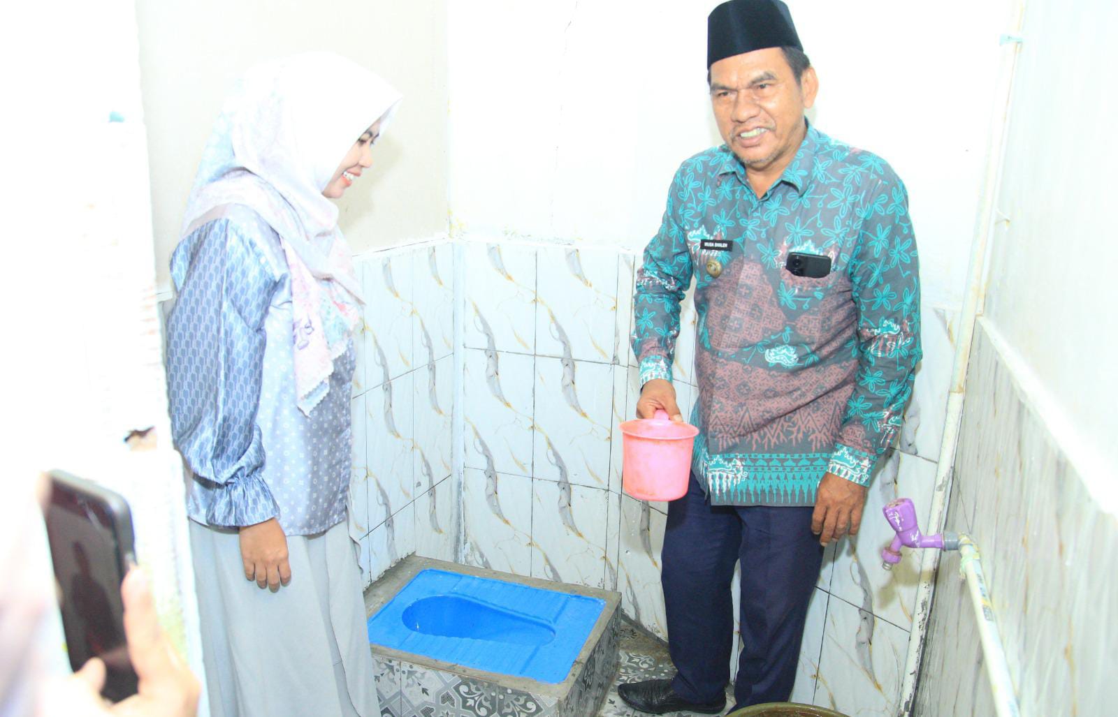 Kolaborasi Mahasiswa Malahayati, YSC, dan Kelurahan Pesawahan Hadirkan Jamban Sehat di Perpustakaan Ceria