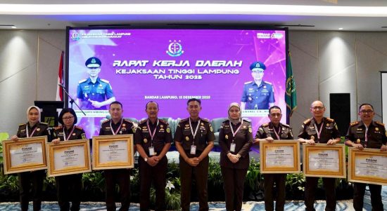 Kejari Bandar Lampung Sabet 5 Penghargaan di Rakerda Kejati Lampung 2025