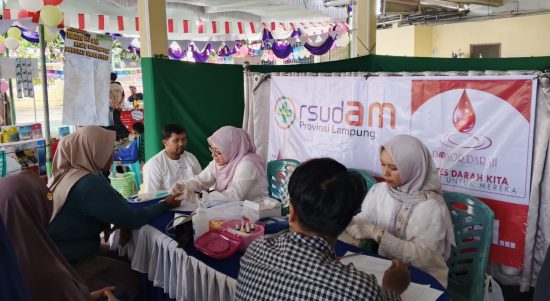 Sambut Ramadan, Masjid Al Iman Gelar Baksos dan Tabligh Akbar Bersama ADIRA Finance Syariah