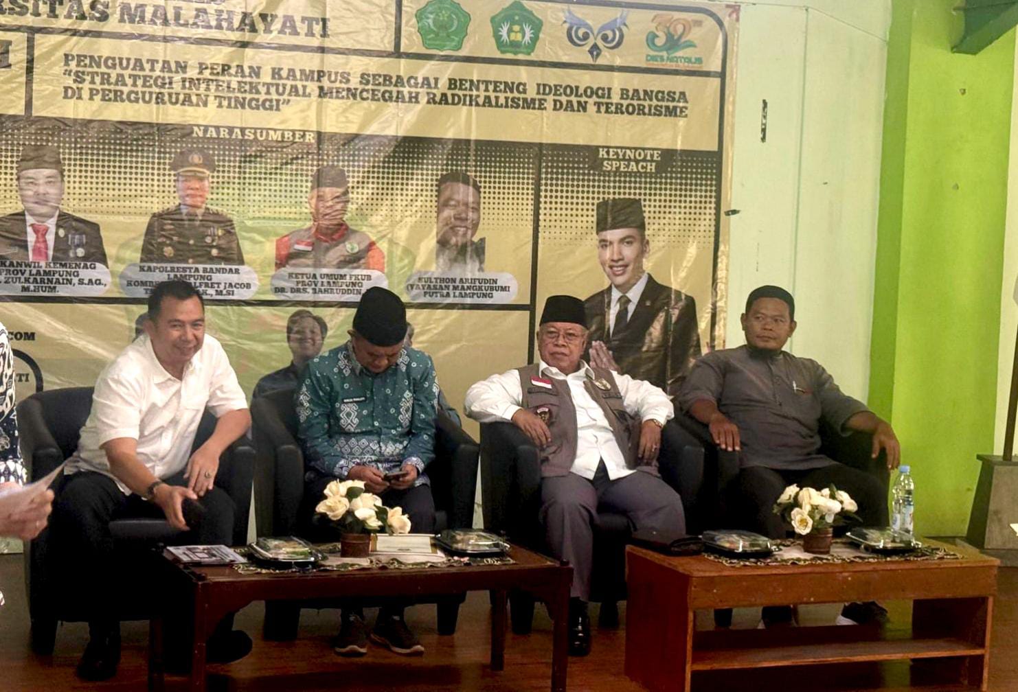 BEM Malahayati Gelar Diskusi Publik, Bahas Strategi Intelektual Cegah Radikalisme di Kampus BEM Malahayati Gelar Diskusi Publik, Bahas Strategi Intelektual Cegah Radikalisme di Kampus