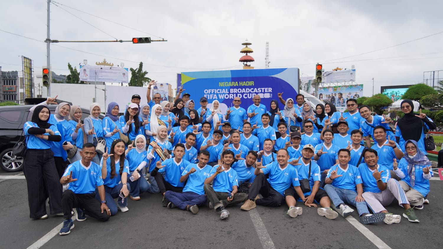 Kick Off Piala Dunia 2026, Tugu Adipura Jadi Titik Awal Euforia Sepak Bola Lampung Kick Off Piala Dunia 2026, Tugu Adipura Jadi Titik Awal Euforia Sepak Bola Lampung