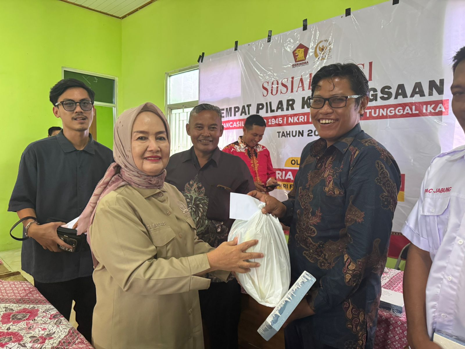 Dwita Ria Gunadi Sosialisasikan Empat Pilar Kebangsaan di Desa Adi Luhur Jabung