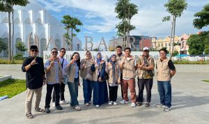 Ikaspanda ’92 Bagikan 500 Paket Takjil di Masjid Al Bakrie dalam Program Jumat Berkah