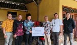 Peduli Lingkungan, PLN NP UP Bandar Lampung Salurkan Bantuan Kendaraan Angkut Sampah