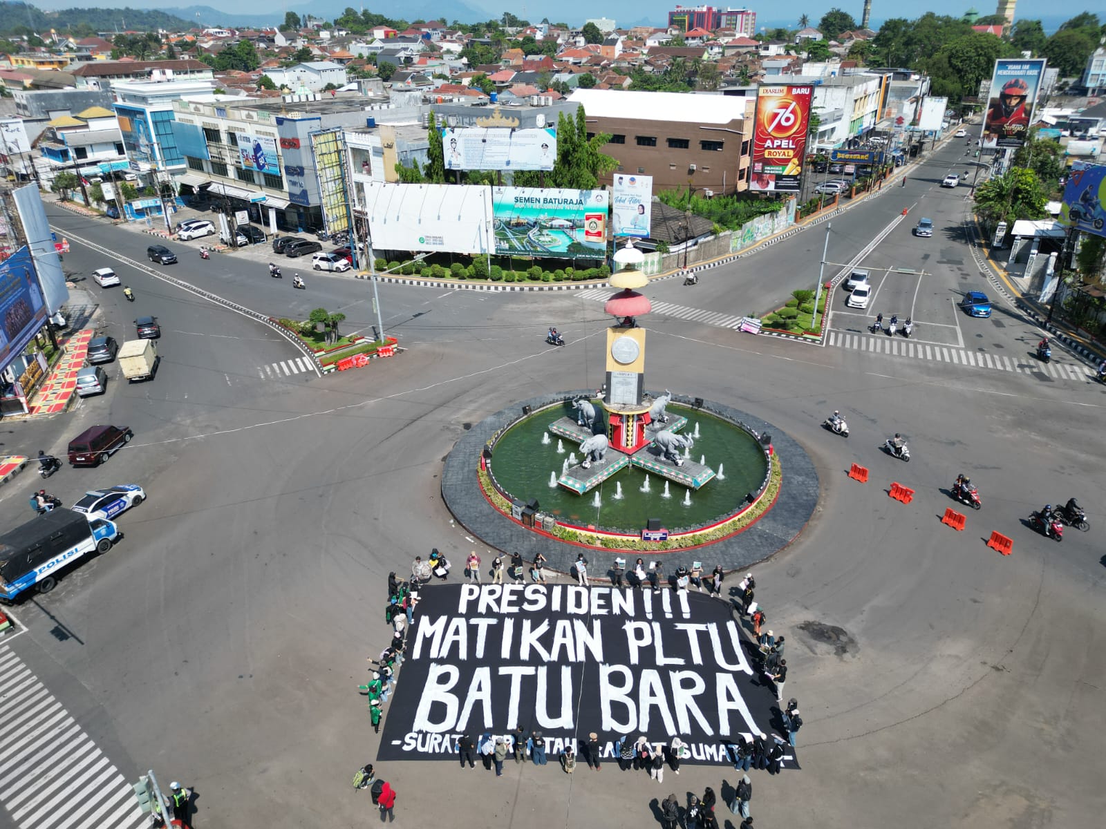 Aksi Hari Bumi di Lampung, Ratusan Aktivis Desak “Suntik Mati” PLTU Batubara Aksi Hari Bumi di Lampung, Ratusan Aktivis Desak “Suntik Mati” PLTU Batubara