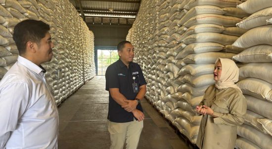 Dwita Ria Tinjau Gudang BULOG Lampung, Pastikan Stok Beras Aman Jelang Ancaman El Niño