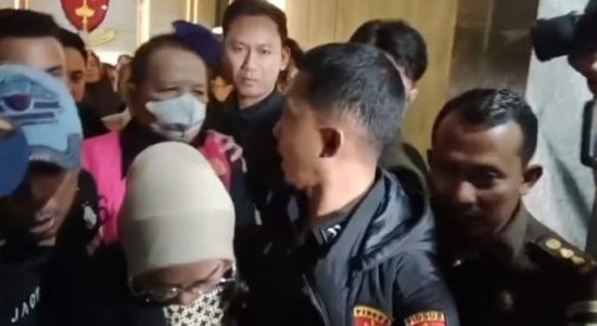 Breaking News! Eks Gubernur Lampung Arinal Djunaidi Resmi Tersangka dan Ditahan Kejati