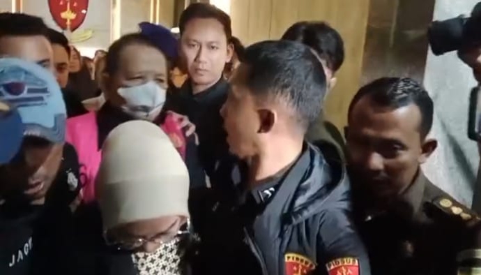 Breaking News! Eks Gubernur Lampung Arinal Djunaidi Resmi Tersangka dan Ditahan Kejati