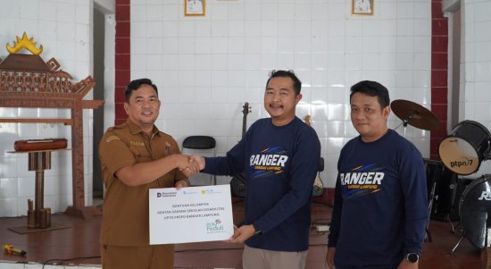 PLN NP UP Bandar Lampung Salurkan Bantuan Sarana untuk Sekolah Disabilitas PRSPD Bandar Lampung