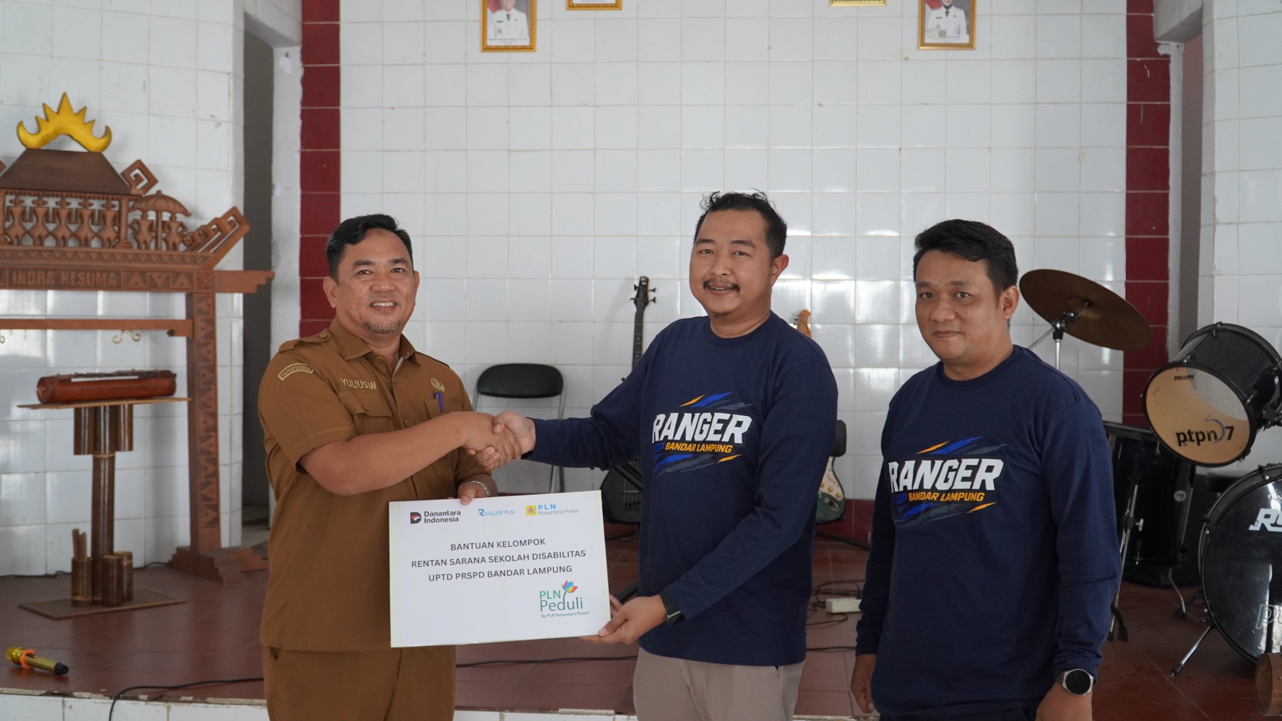 PLN NP UP Bandar Lampung Salurkan Bantuan Sarana untuk Sekolah Disabilitas PRSPD Bandar Lampung PLN NP UP Bandar Lampung Salurkan Bantuan Sarana untuk Sekolah Disabilitas PRSPD Bandar Lampung