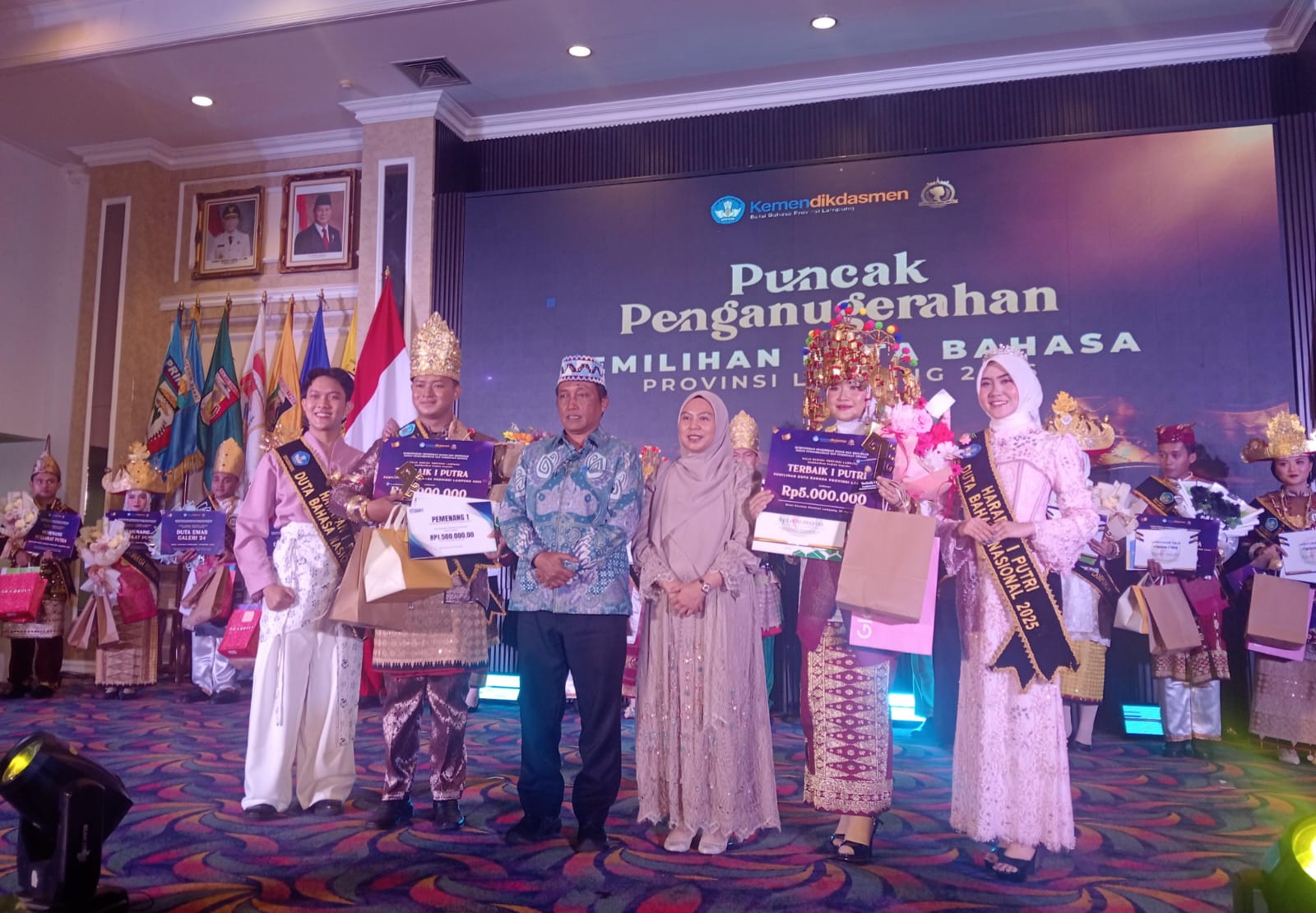 Selamat! Galih Widhia Putra dan Geri Melda Rina Raih Terbaik 1 Duta Bahasa Provinsi Lampung 2026 Selamat! Galih Widhia Putra dan Geri Melda Rina Raih Terbaik 1 Duta Bahasa Provinsi Lampung 2026