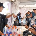 Bupati Egi Sempatkan Jajan Produk UMKM di Tengah Kemeriahan IDS Sumatra 2026
