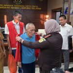 Kawal Kepulangan Mbah Mujiran, Wabup Syaiful Pastikan Hak Sosial dan Bantuan Terpenuhi Kawal Kepulangan Mbah Mujiran, Wabup Syaiful Pastikan Hak Sosial dan Bantuan Terpenuhi