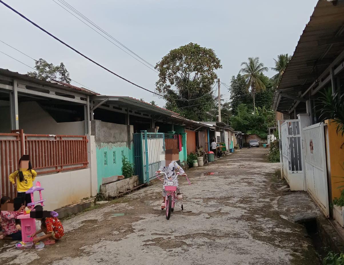 Rumah subsidi Rumah Panas di Kota, Tagihan Listrik Membara (Bagian 1)