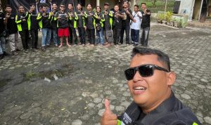 Anggota Vega Lampung Club (VLC) berfoto bersama usai perayaan Hari Ulang Tahun ke-22 dan pelantikan anggota Angkatan XIX di kawasan Pemandian Air Panas Natar, Kabupaten Lampung Selatan, Minggu (14/6/2026). | Dok. VLC