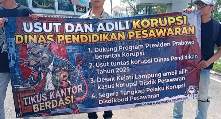 LSM LPM demo di Kejati Lampung Kejati Lampung Diminta Ambil Alih Penanganan Dugaan Korupsi di Disdikbud Pesawaran