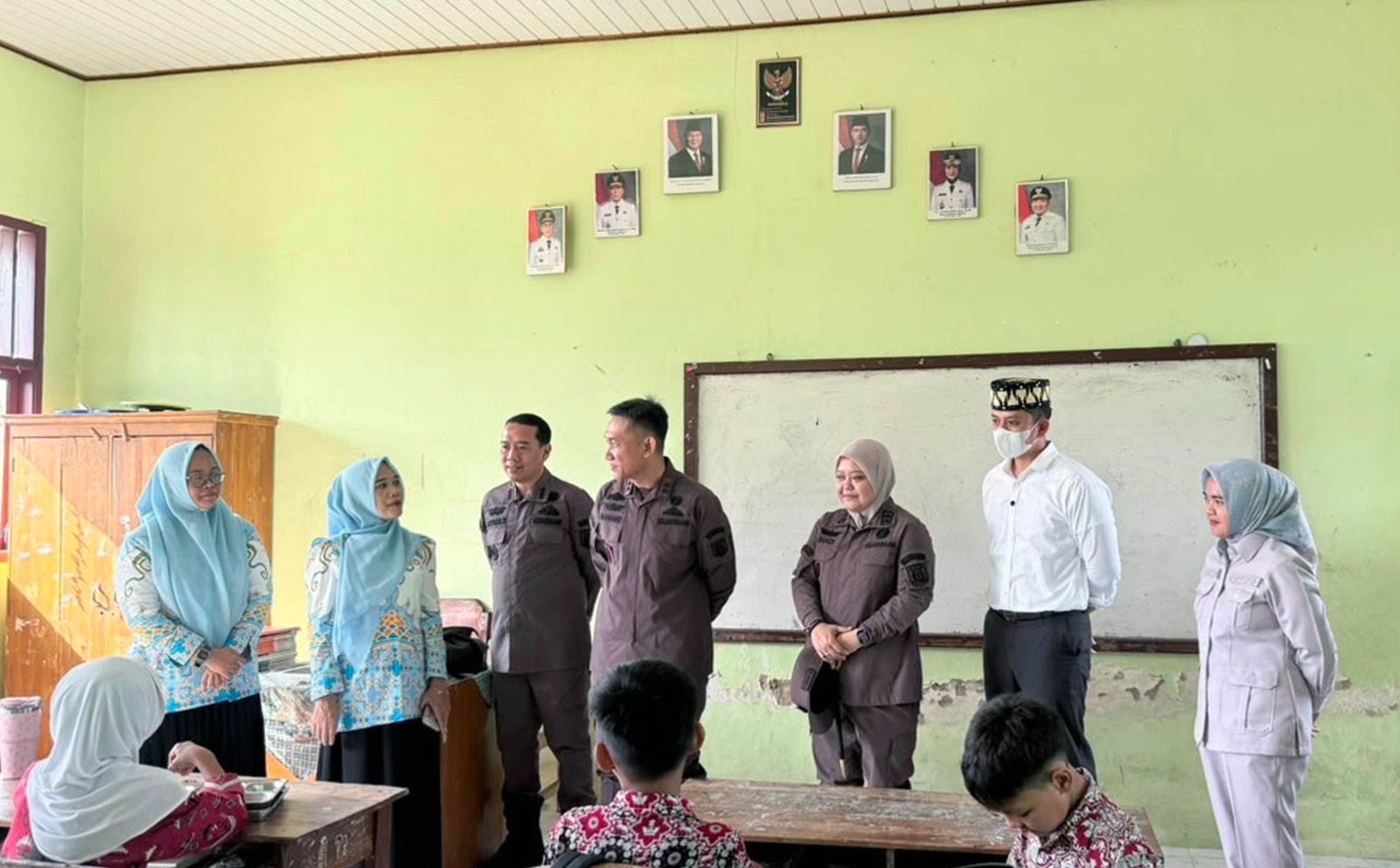 Kajati Lampung dan Bupati Egi Bupati Egi dan Kajati Lampung Sidak Program MBG di Natar, Pastikan Sesuai SOP