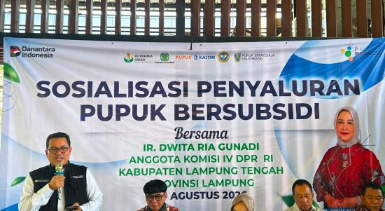 Dwita Ria Gunadi, menggandeng Pupuk Indonesia untuk menyerap langsung aspirasi petani dan penyuluh