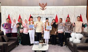 Radityo Egi dan Paskibraka Nasional Bupati Egi Hadiahi Umrah Dua Paskibraka Nasional Asal Lamsel