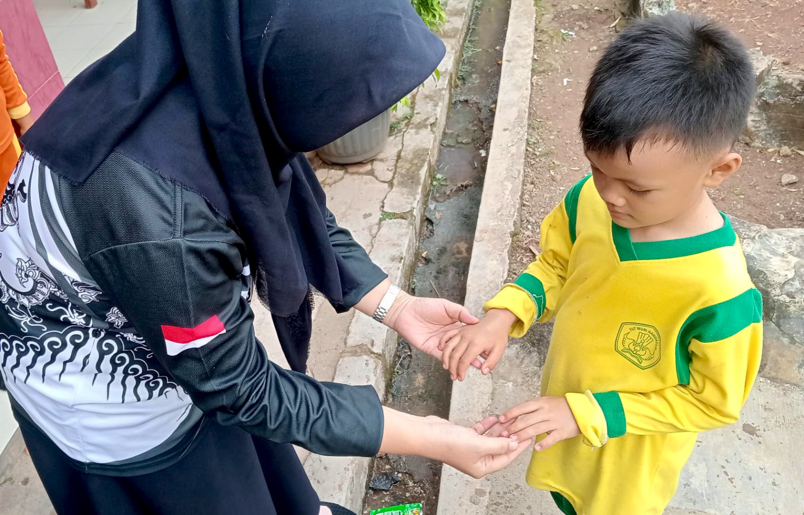 Ketika Guru Menjadi Alarm Pertama Masalah Gizi Anak