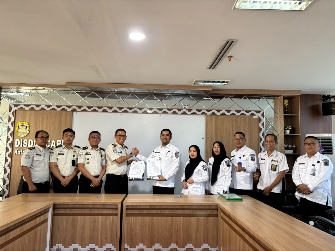 Imigrasi dan Disdukcapil Bandar Lampung Integrasikan Data Anak Berkewarganegaraan Ganda Data Anak Berkewarganegaraan Ganda di Bandar Lampung Kini Terintegrasi Lewat TAPIS ABG BALAM