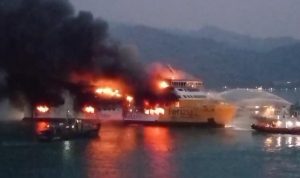 KMP Batumandi Terbakar, Seluruh Penumpang Berhasil Dievakuasi